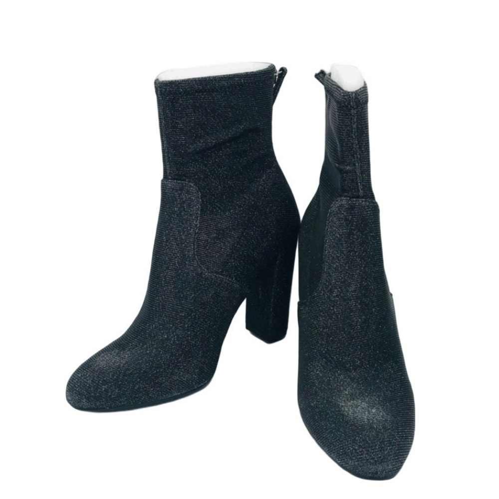 NWT STEVE MADDEN STRETCHY BOOTIES